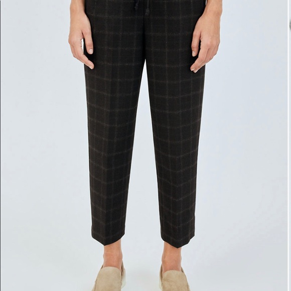 The Group by Babaton
Jimmy Pant - Picture 3 of 8